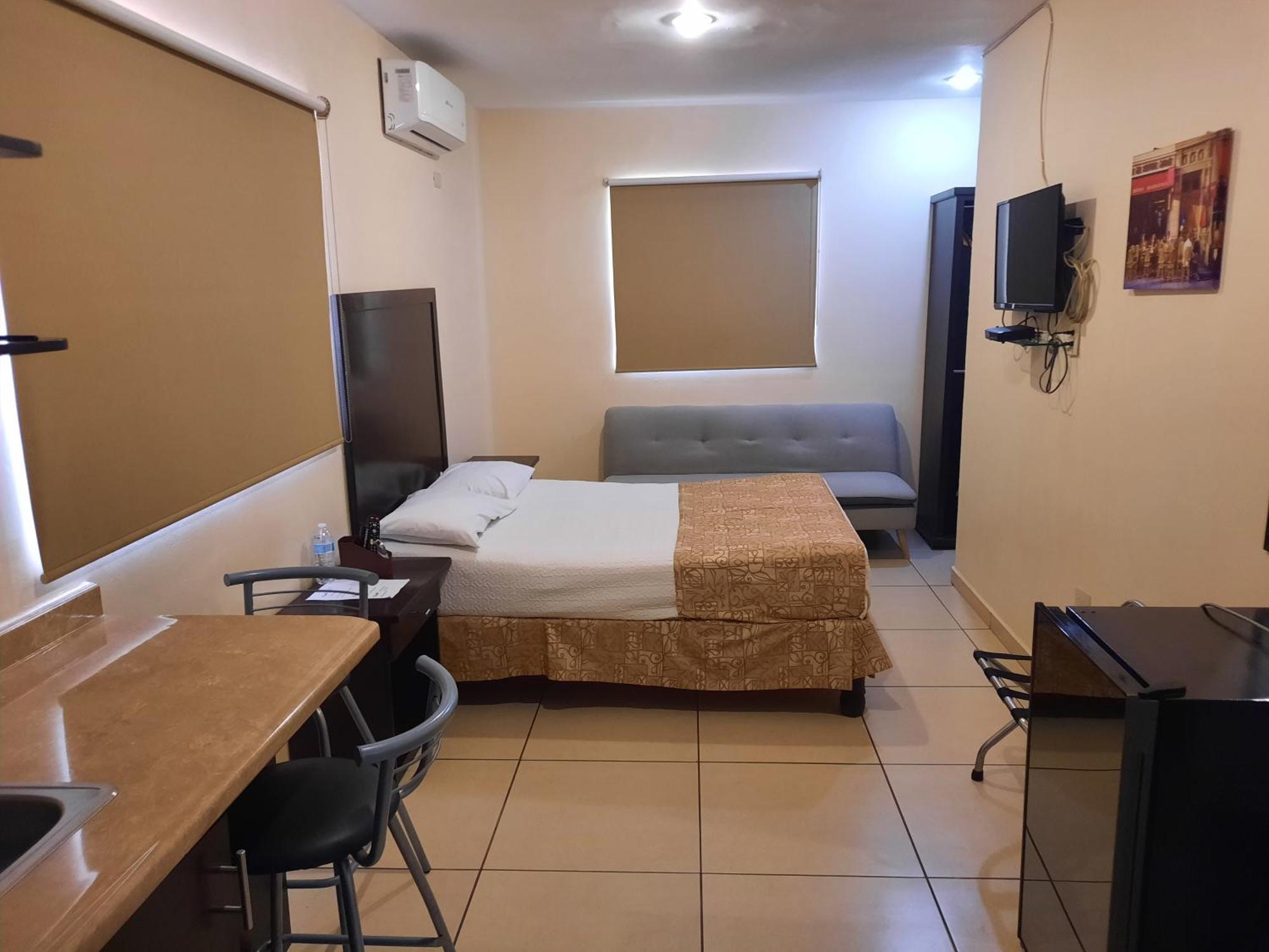 Hgen Rooms & Suites Los Mochis Bagian luar foto